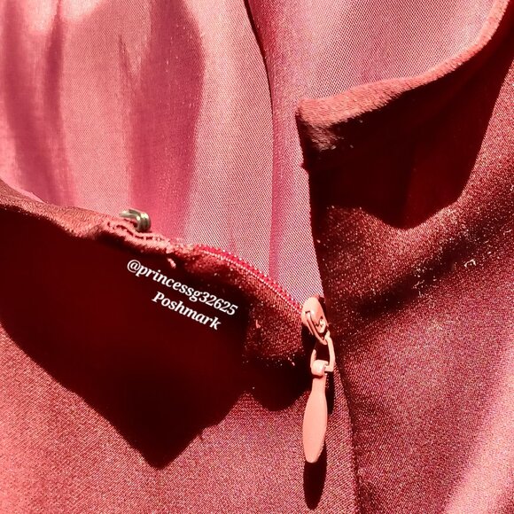 ๐๐๐ ๐๐๐๐๐๐ Maroon Silk Skirt 6 - Picture 3 of 6